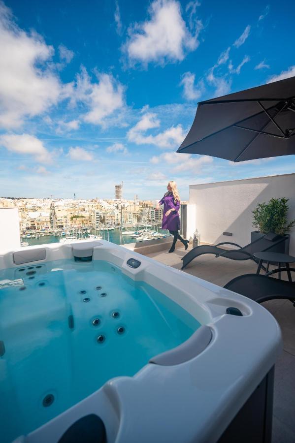 The Address Seafront Suites With Hot Tub Pietà 외부 사진