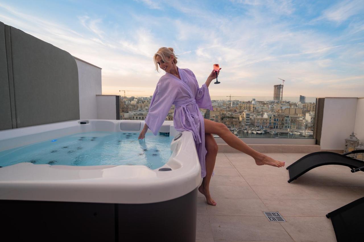 The Address Seafront Suites With Hot Tub Pietà 외부 사진