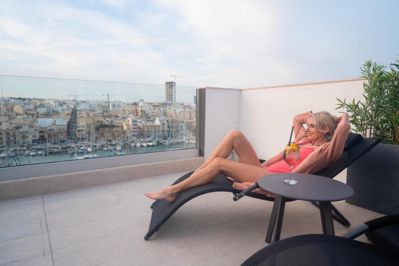 The Address Seafront Suites With Hot Tub Pietà 외부 사진