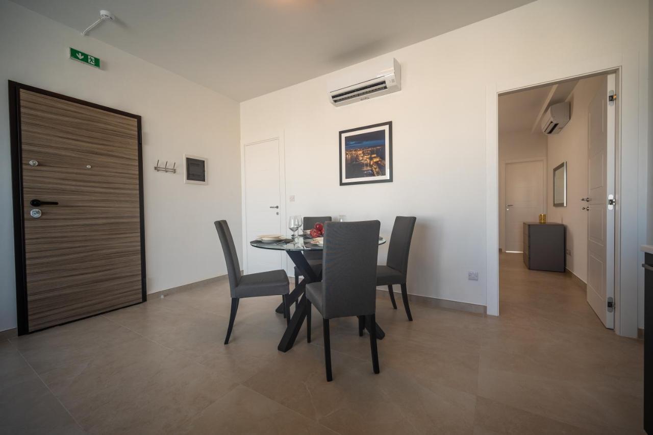 The Address Seafront Suites With Hot Tub Pietà 외부 사진