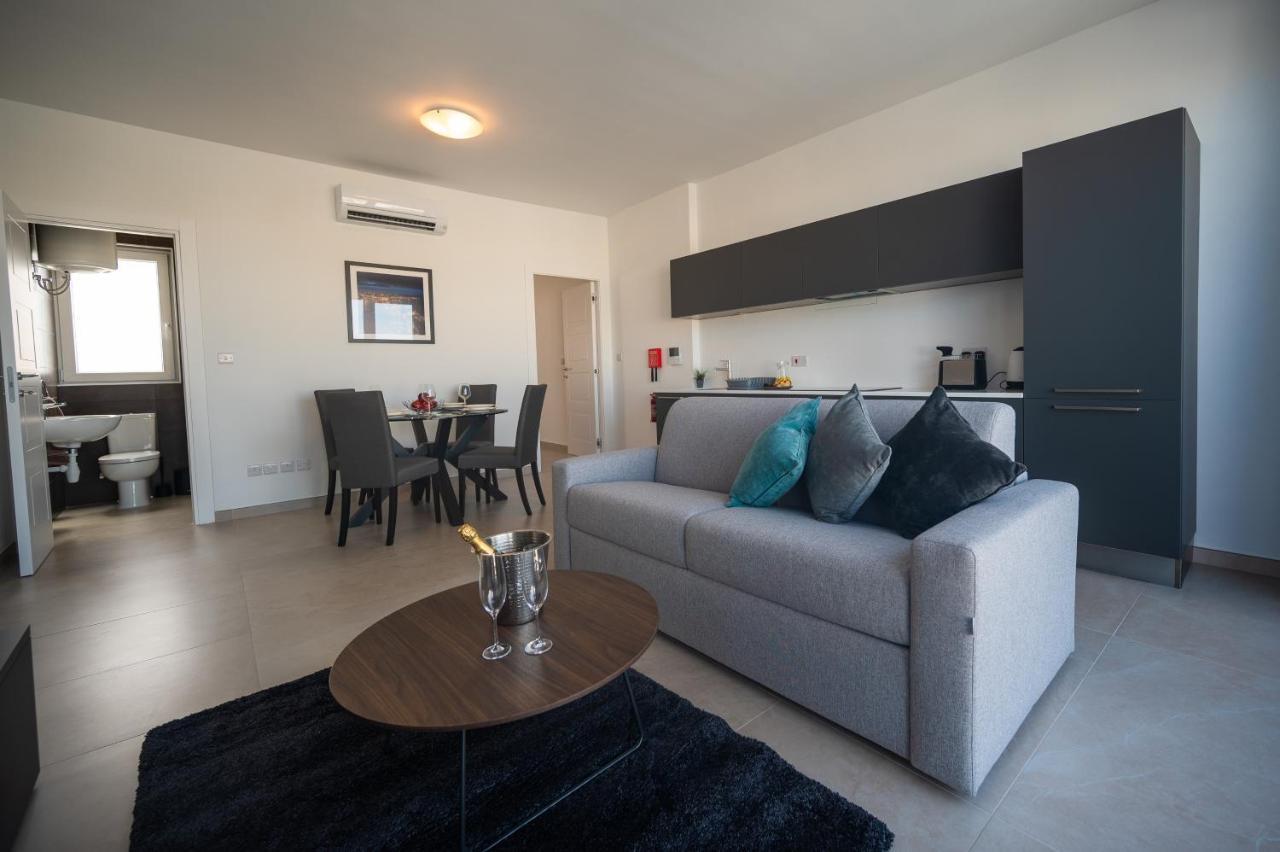 The Address Seafront Suites With Hot Tub Pietà 외부 사진